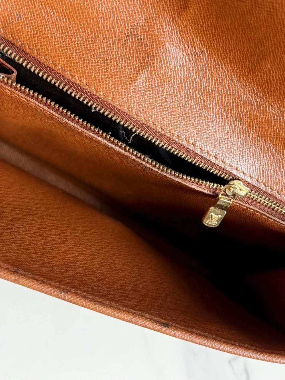 Louis Vuitton Monogram Bordeaux crossbody 🤎 - Picture 11 of 14